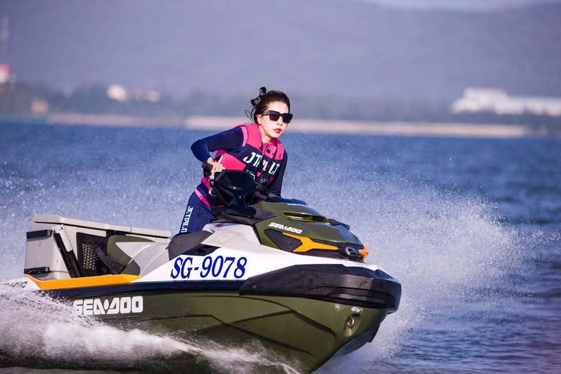 Khi bố anh xã nhìn thấy vợ sắp cưới của con trai “thẩm du”